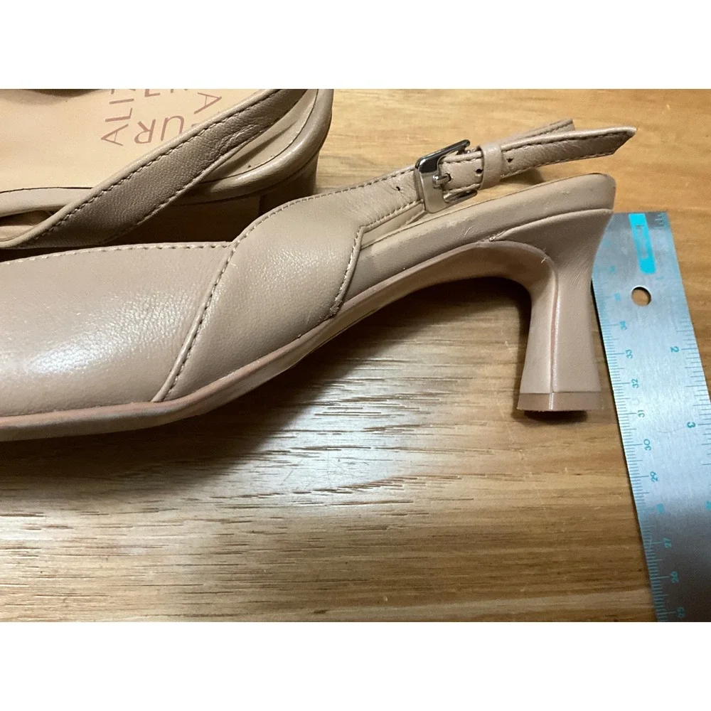 Naturalizer Dalary Nude Leather Slingback Kitten Heel Pumps Women 7M Pointed Toe